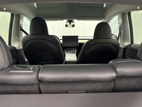 Used 2023 Tesla Model Y Long Range AWD/4WD image 9