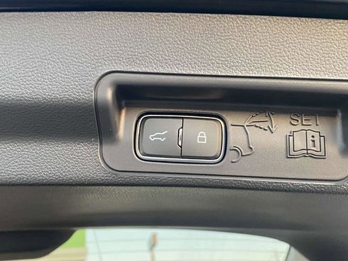 New 2025 Ford Explorer Active image 12