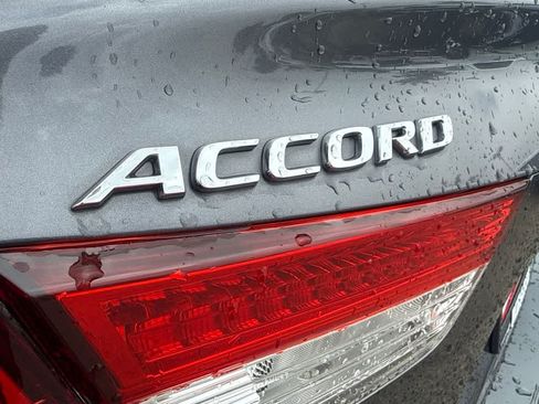 Used 2019 Honda Accord Sport image 10