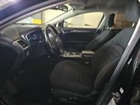 Used 2020 Ford Fusion SE FWD image 7