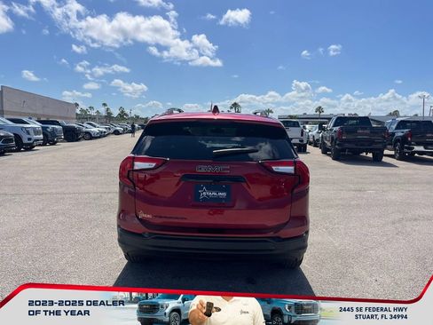 Used 2023 GMC Terrain SLT w/ Tech Package FWD image 6