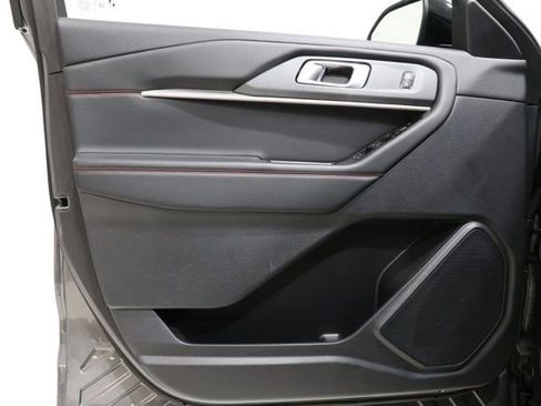 Used 2025 Ford Explorer ST-Line AWD/4WD image 18