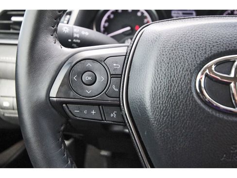 Used 2024 Toyota Camry SE image 18