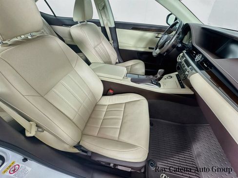 Used 2017 Lexus ES 350 w/ Luxury Package FWD image 29