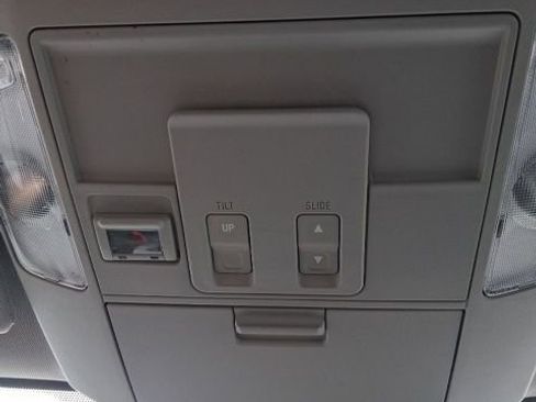 Used 2021 Toyota Tundra Platinum image 28