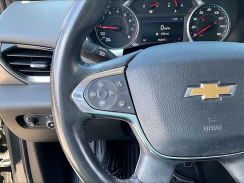 Used 2020 Chevrolet Traverse LT w/ Driver Confidence II Package FWD image 11