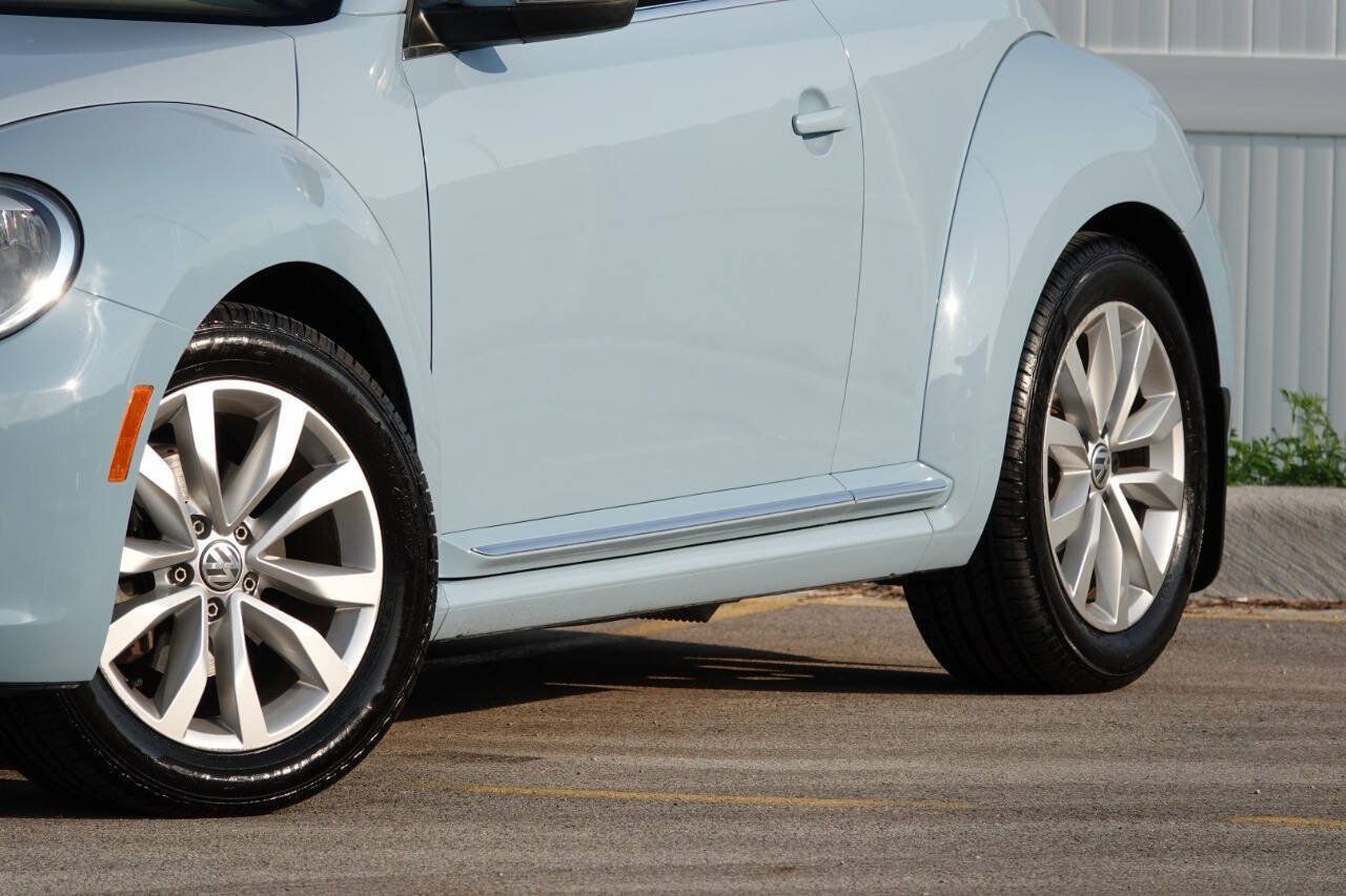 Used 2014 Volkswagen Beetle TDI FWD image 9