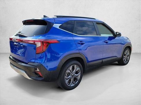Used 2024 Kia Seltos S FWD image 5