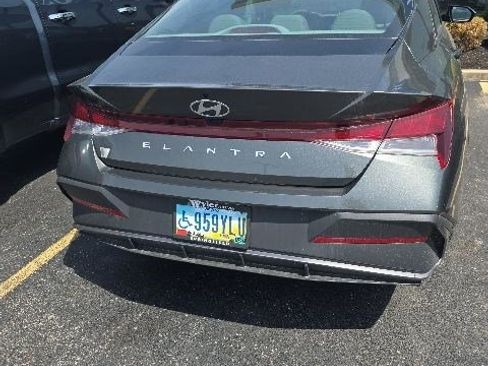 Used 2024 Hyundai Elantra SEL FWD image 5
