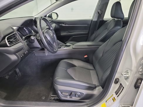 Used 2023 Toyota Camry SE FWD image 12