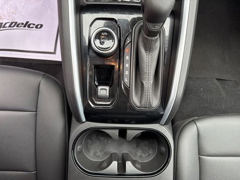 Used 2025 Chevrolet Colorado Trail Boss image 23