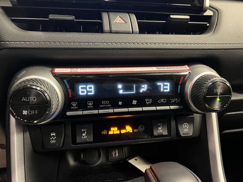 Certified 2025 Toyota RAV4 XLE image 21