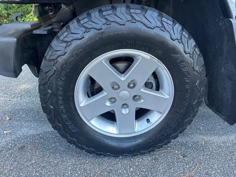 Used 2014 Jeep Wrangler Unlimited Sport AWD/4WD image 8