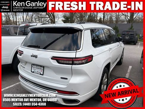 Used 2023 Jeep Grand Cherokee L Overland w/ Advanced Protech Group III image 10