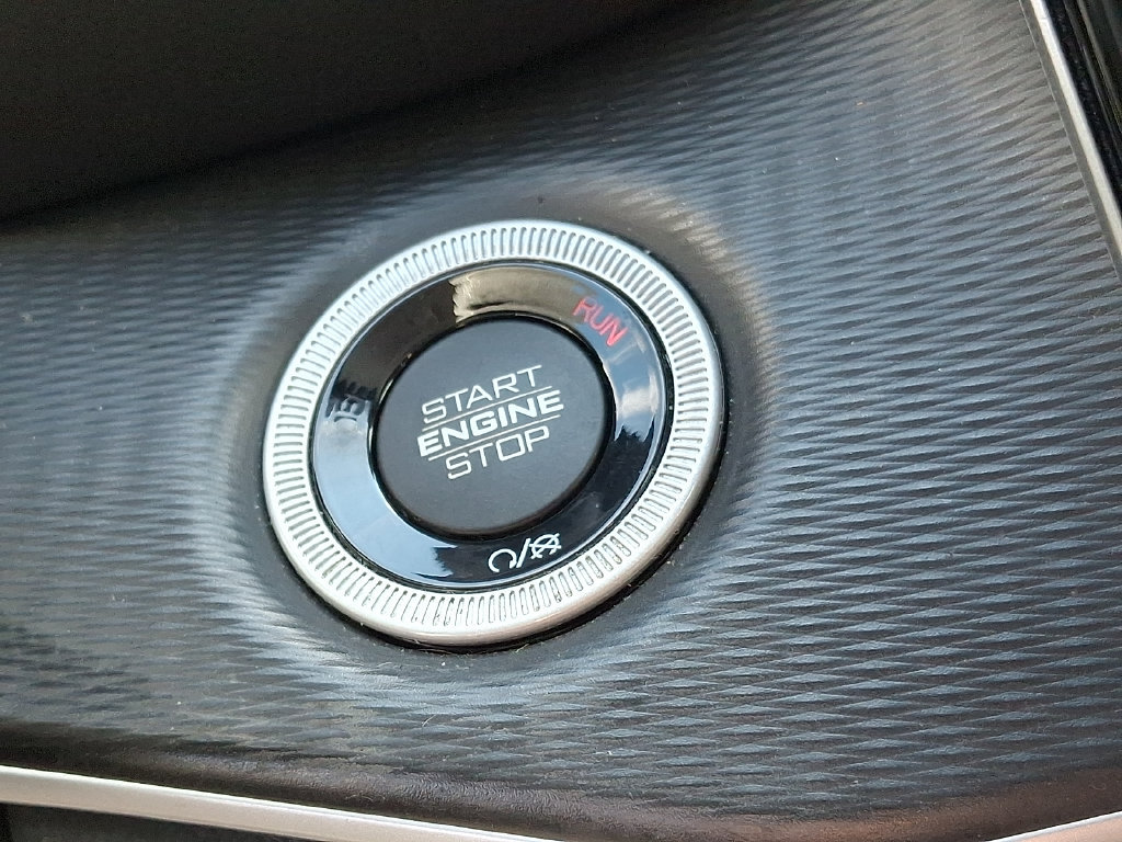 Certified 2023 Jeep Grand Cherokee Laredo X AWD/4WD image 23