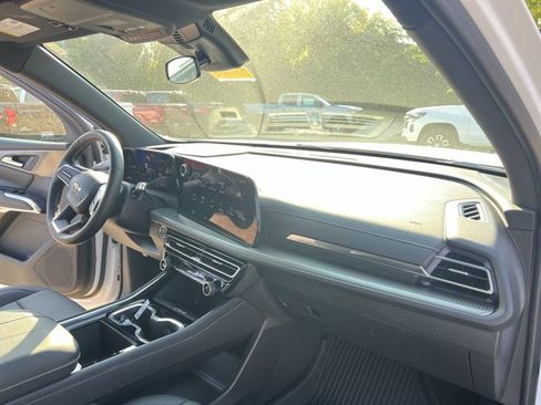 New 2025 Chevrolet Traverse LT w/ LPO, Floor Liner Package image 29