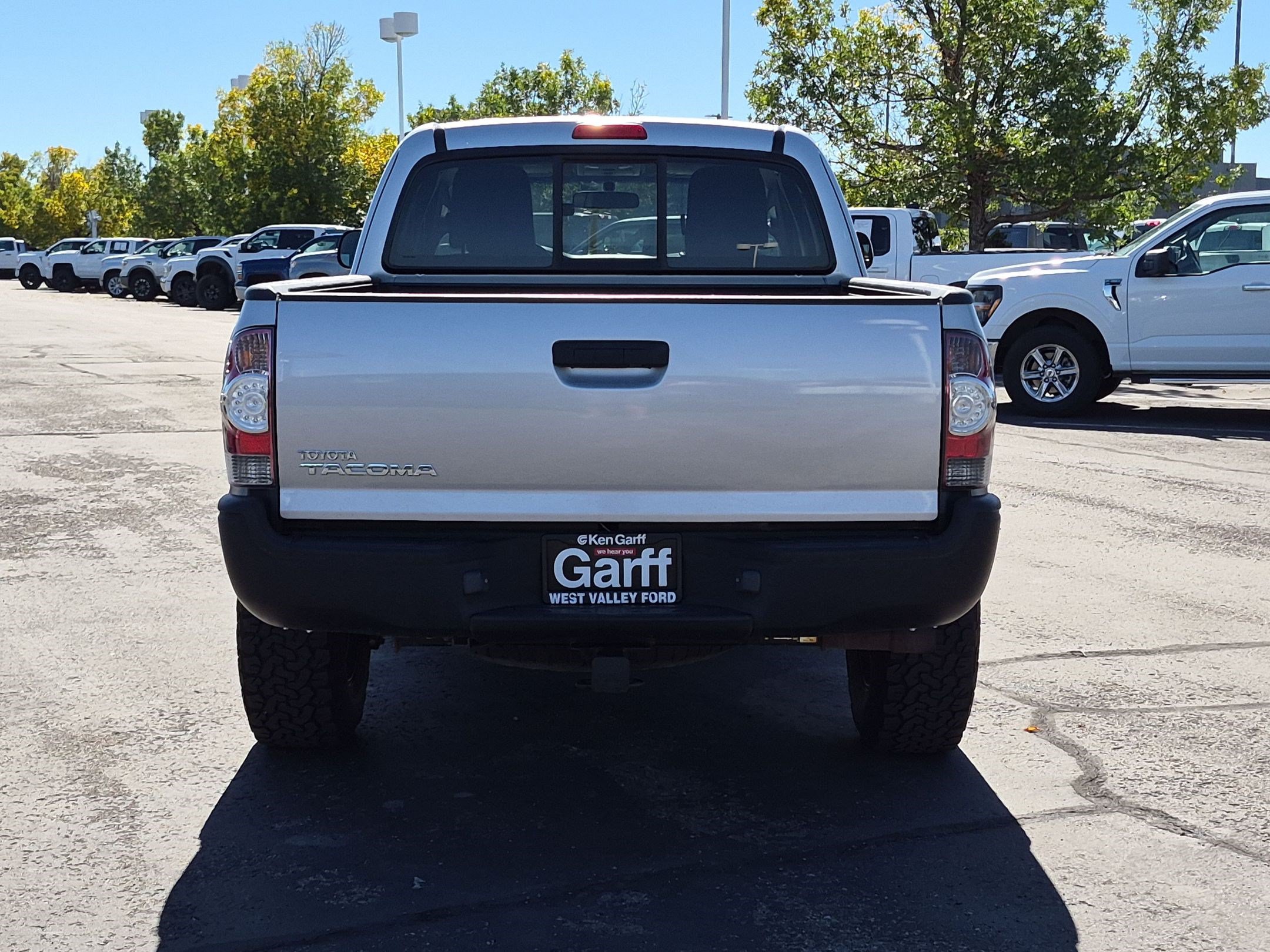 Used 2011 Toyota Tacoma 4x4 Access Cab w/ Convenience Pkg image 10