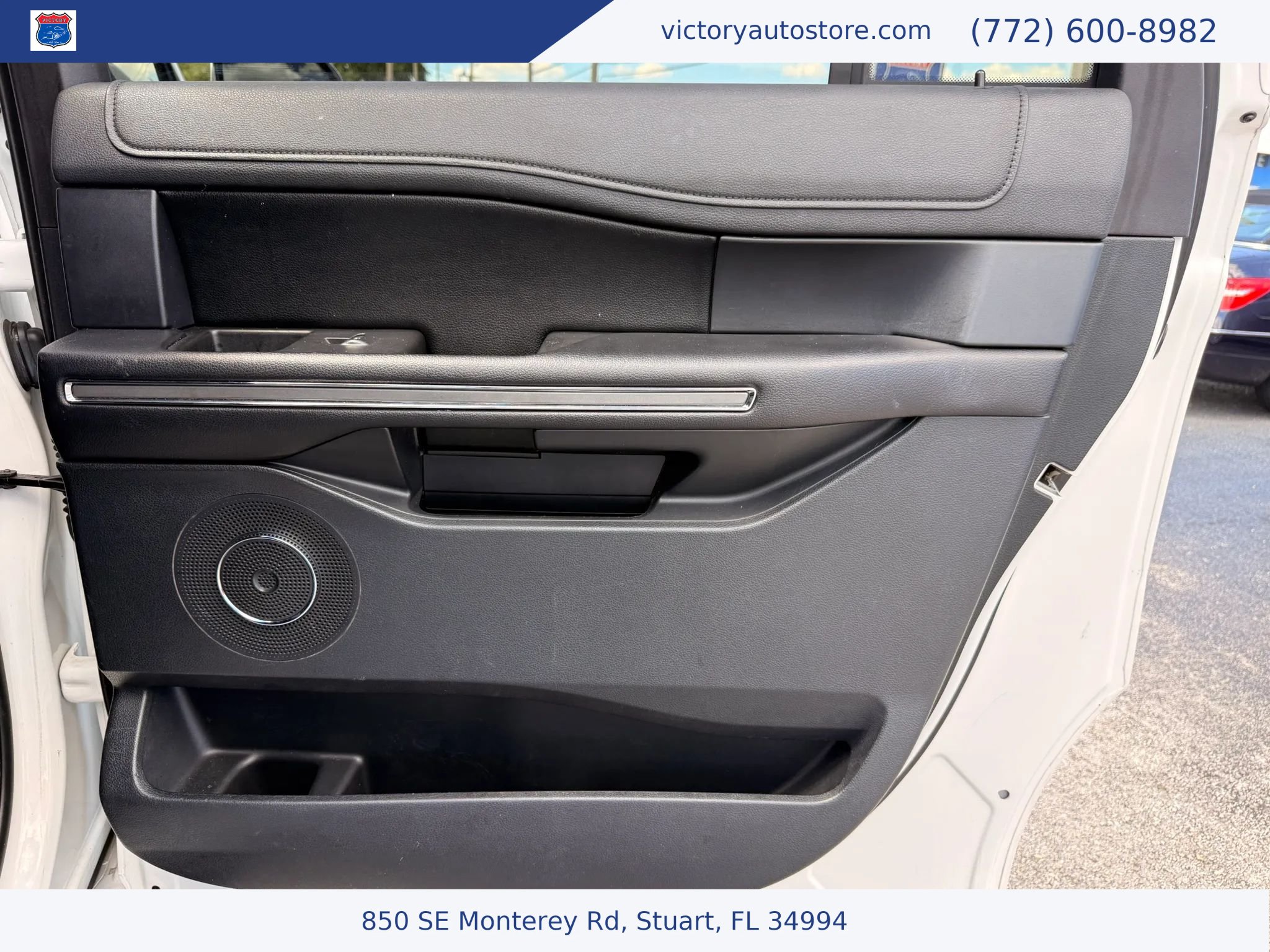 Used 2020 Ford Expedition Max XLT w/ Equipment Group 202A AWD/4WD image 25