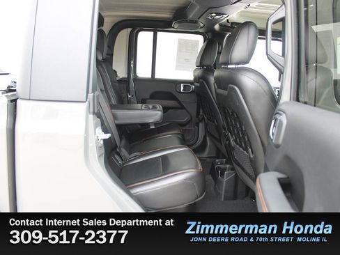 Used 2021 Jeep Gladiator Mojave AWD/4WD image 7