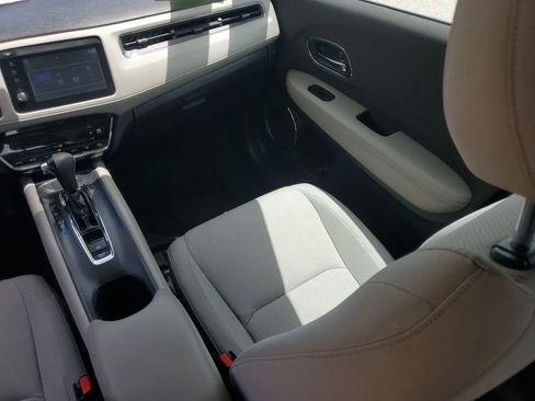 Used 2021 Honda HR-V EX image 18