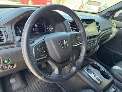 Used 2023 Honda Passport TrailSport image 33