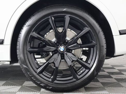 New 2027 BMW X7 xDrive40i w/ M Sport Package AWD/4WD image 11