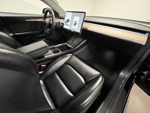 Used 2022 Tesla Model 3 Long Range image 10