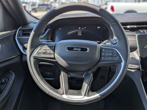 New 2026 Jeep Grand Cherokee L 2WD image 14