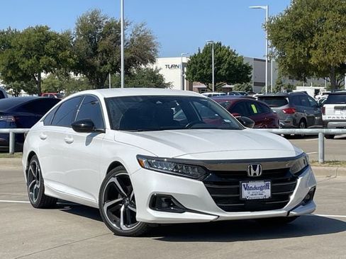 Used 2021 Honda Accord Sport image 2