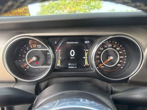 Used 2020 Jeep Gladiator Sport w/ Quick Order Package 24S AWD/4WD image 15
