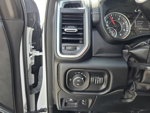 Used 2022 RAM 1500 Laramie image 36