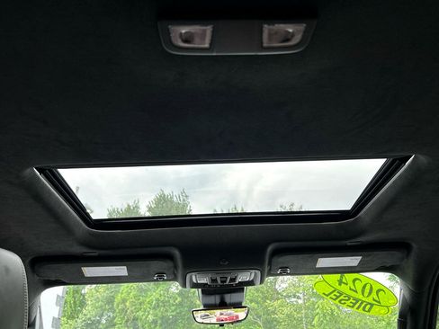 Used 2024 GMC Sierra 3500 Denali Ultimate image 11