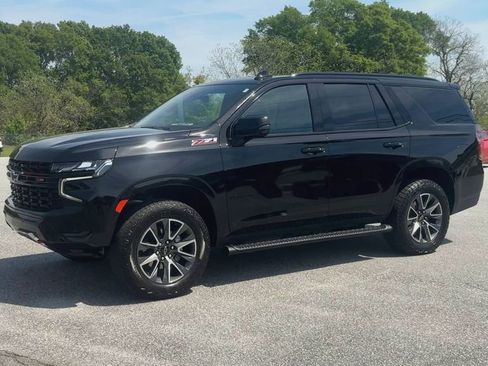 Certified 2024 Chevrolet Tahoe Z71 w/ Luxury Package AWD/4WD image 9