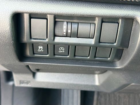 Certified 2021 Subaru Crosstrek 2.0i Premium image 30