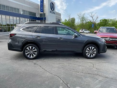 Used 2025 Subaru Outback Touring AWD/4WD image 7
