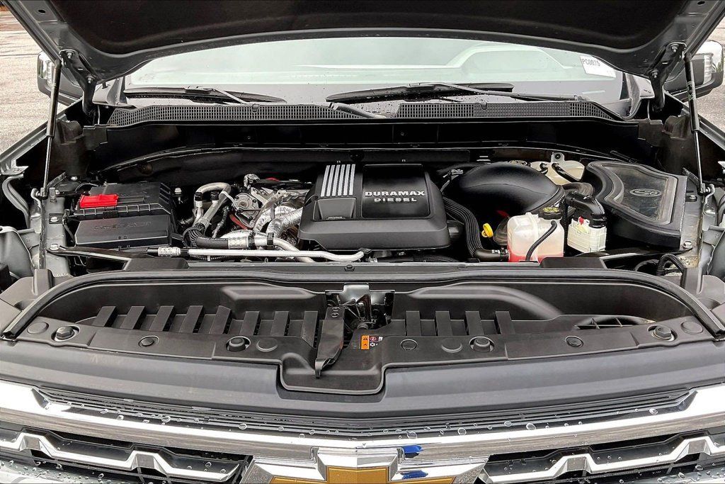 Used 2023 Chevrolet Silverado 1500 LTZ AWD/4WD image 34