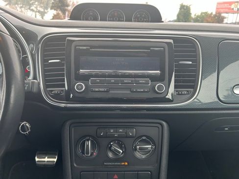 Used 2014 Volkswagen Beetle R-Line image 12