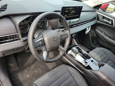 New 2026 Mitsubishi Outlander SE FWD image 21