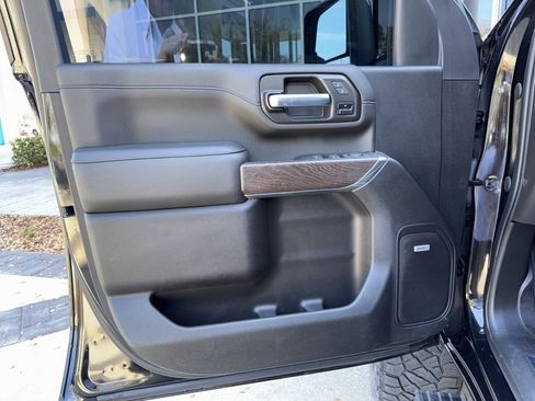 Used 2023 GMC Sierra 3500 Denali w/ Denali Black Diamond Edition image 23