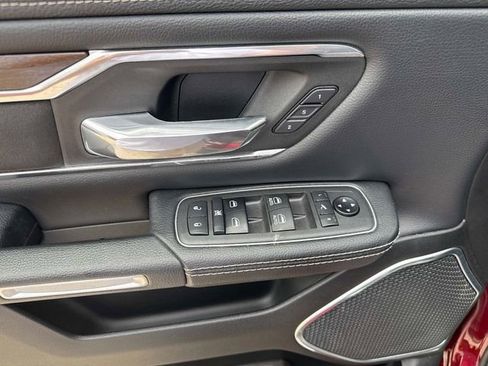 Used 2021 RAM 1500 Laramie AWD/4WD image 12