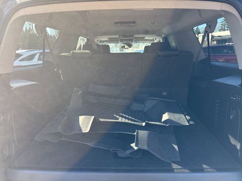 Used 2019 GMC Yukon XL Denali w/ Denali Ultimate Package image 12