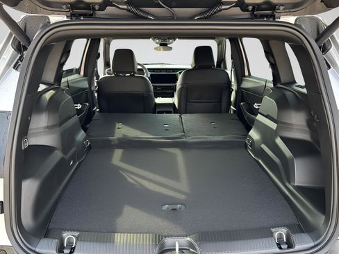 New 2026 Jeep Cherokee Limited AWD/4WD image 24