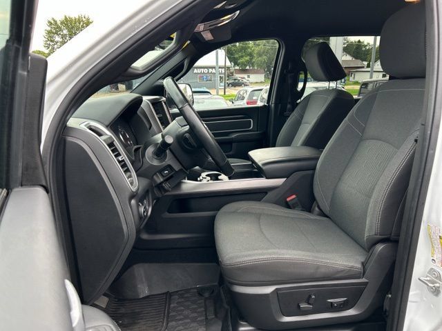 Used 2022 RAM 2500 Big Horn w/ Night Edition AWD/4WD image 30