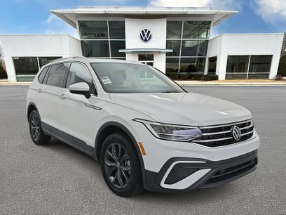 Certified 2022 Volkswagen Tiguan SE w/ Panoramic Sunroof Package