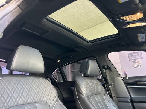 Used 2021 BMW M760i xDrive AWD/4WD image 15