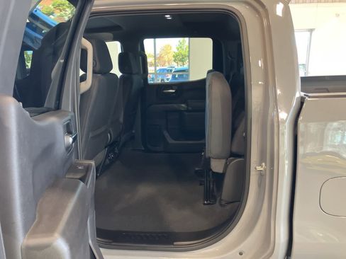 Used 2024 Chevrolet Silverado 1500 Custom image 25
