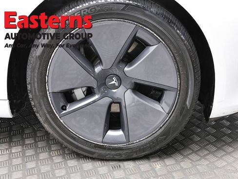 Used 2023 Tesla Model 3 Standard Range image 27