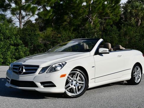 Used 2012 Mercedes-Benz E 550 Cabriolet w/ Appearance Pkg image 19