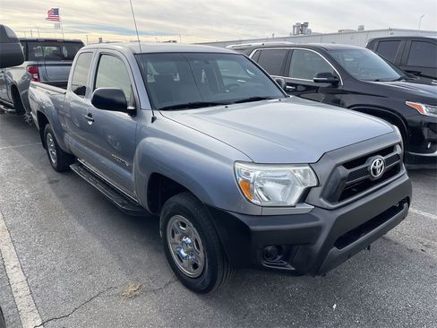 Used 2015 Toyota Tacoma 2WD Access Cab image 12