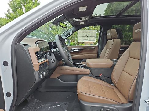 New 2026 Chevrolet Tahoe High Country AWD/4WD image 6